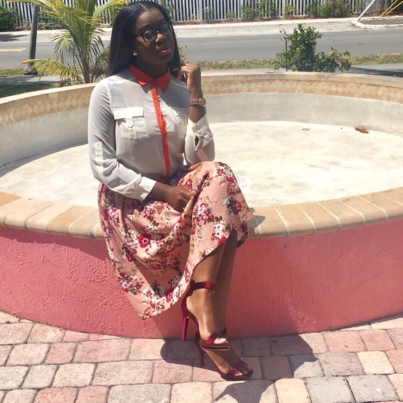 Meet your Posher, Tracy - Picture 1 of 1